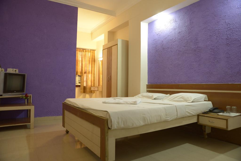 Hotel Sri Sai Krupa Хайдарабад Номер фото