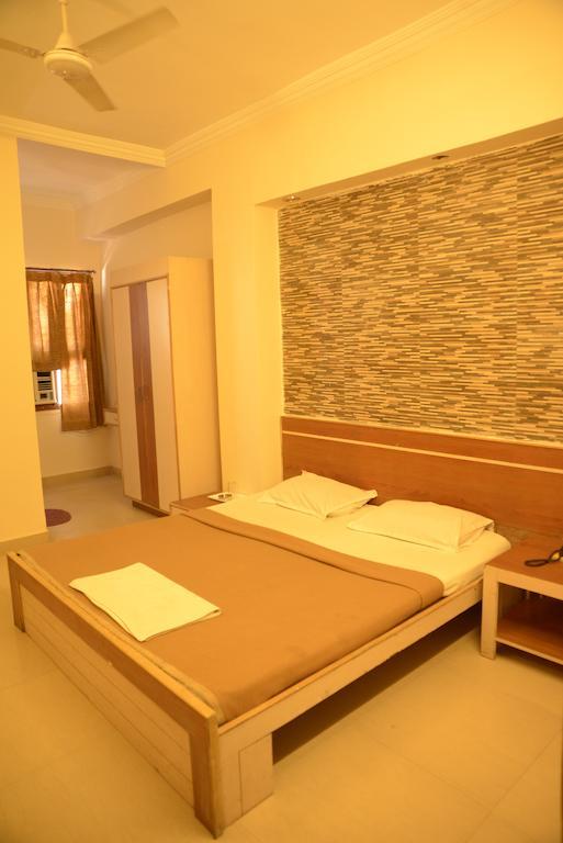 Hotel Sri Sai Krupa Хайдарабад Номер фото